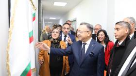 بداري يتفقد مركز البحث العلمي والتقني في التحاليل الفيزيائية والكيميائية