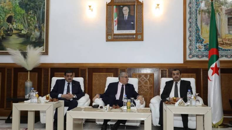 عرقاب ودربال في وهران لمعاينة وتدشين مشاريع تنموية