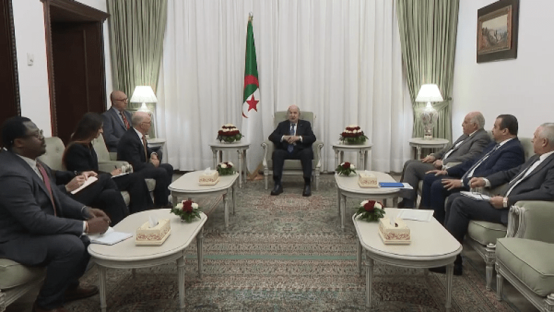 رئيس الجمهورية عبد المجيد تبون يستقبل روبرت فلويد