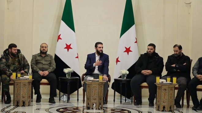 سوريا: الاتفاق على حل جميع الفصائل ودمجها بوزارة الدفاع