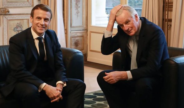 Macron cherche un successeur à Michel Barnier!