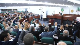 قانون المالية 2026: تعديلات تمس الإعفاءات الجمركية والعقار والجباية