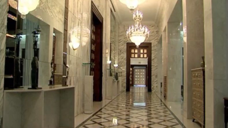 تعليقات طريفة لسوريين بعد اقتحام منزل الرئيس الهارب بشار الأسد