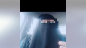 “يغضّ بصره عن معلمة الفرنسية والزميلات”.. والدة تلميذ تفجر جدلا واسعا عبر الشبكات!