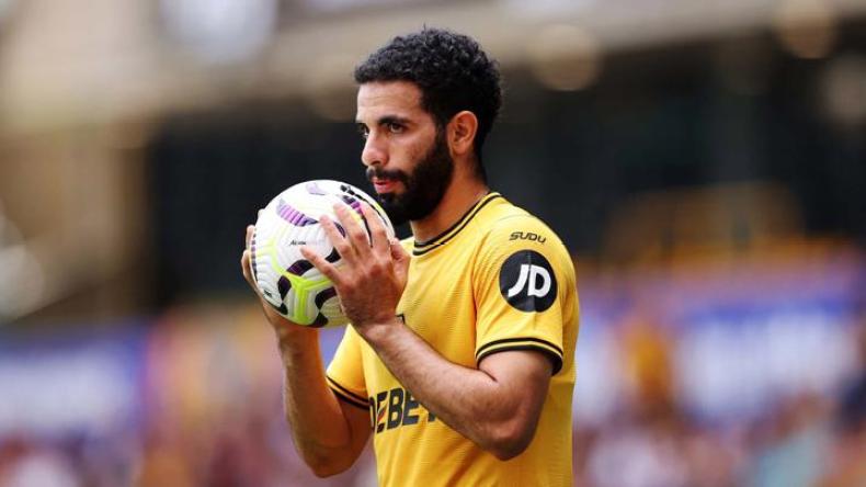 المدرب الجديد لِولفرهامبتون يُلمّح إلى اتّخاذ قرار يهمّ آيت نوري