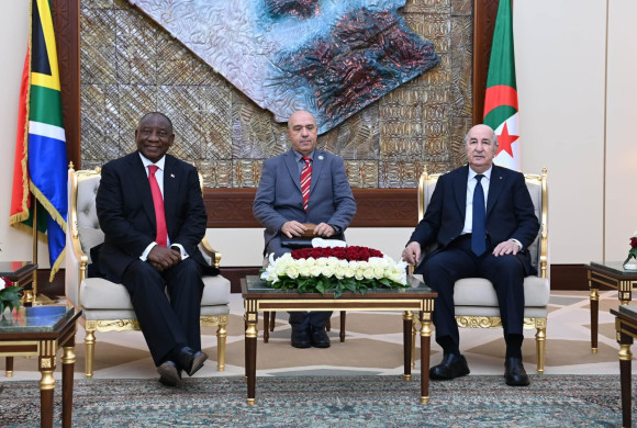 Le Président de la République s’entretient avec son homologue sud-africain