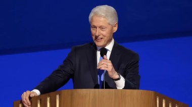 Hospitalisé, Bill Clinton ne s’empêche pas de piquer Donald Trump!