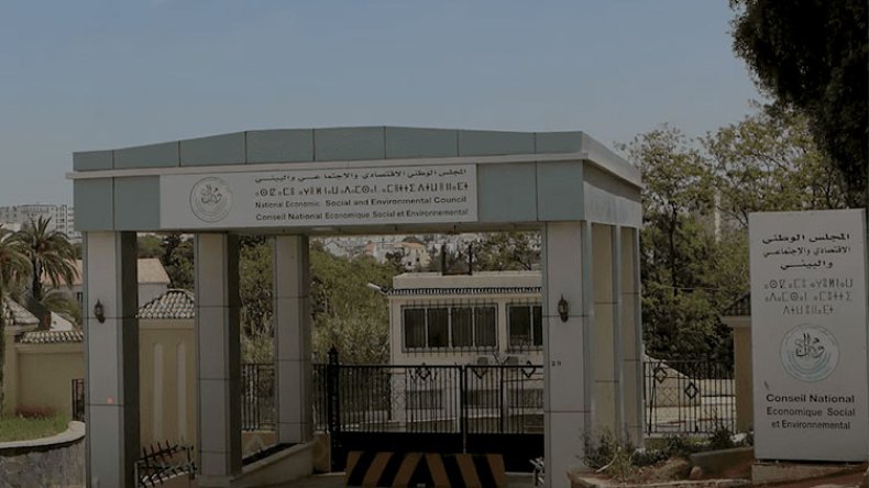 7 إخطارات بـ”الكناس” حول المنظومة الضريبية والمصرفية والتربية