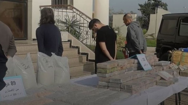 حبس 6 أشخاص عن كميات كبيرة من “الكوكايين” و”الإكستازي”
