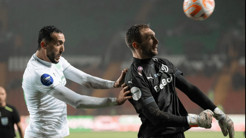 بالفيديو.. حارس مرمى يسجل هدفا غريبا في الدوري الروسي