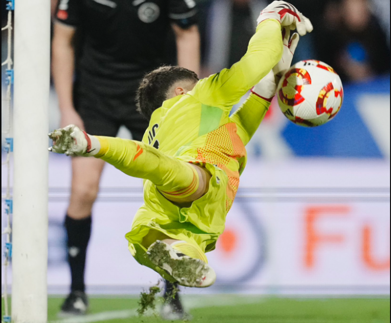 VIDEO: Luca Zidane héros de Grenade en Copa del Rey