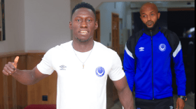 بالصور.. الهلال السوداني يصل إلى الجزائر تحسبا لمواجهة “المولودية”