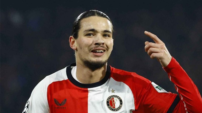 “أندية أوروبية كبيرة مهتمة بالتعاقد مع أنيس حاج موسى”