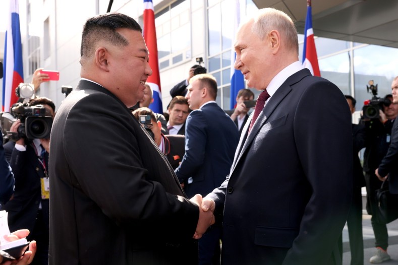 L’accord de défense entre Moscou et Pyongyang entre en vigueur