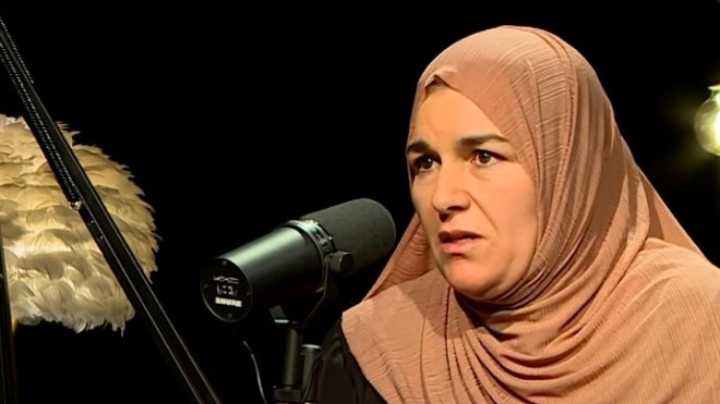 والدة جوليا أسمهان تعود للظهور.. كشفت المستور بشأن ابنتها المختفية!