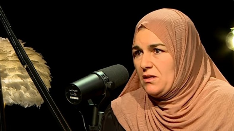 والدة جوليا أسمهان تعود للظهور.. كشفت المستور بشأن ابنتها المختفية!