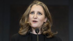 استقالة وزيرة مالية كندا من منصبها بسبب ترامب؟