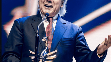 Le FC Porto remet le “Dragon d’or” à la légende du football Rabah Madjer