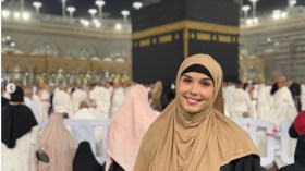 شاهد.. ماذا قالت مونيا بن فغول بعد تأدية مناسك العمرة!