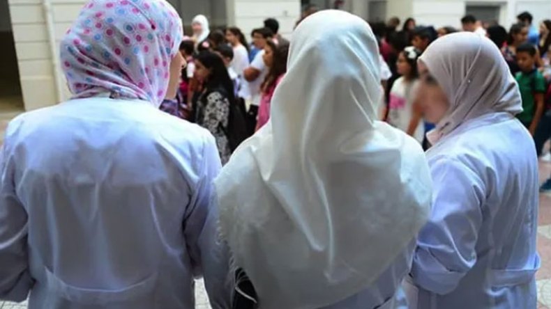 ترقية الأساتذة إلى الرتب العليا دون شروط