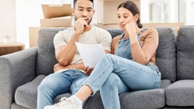 عيش الزوجين بعيدا عن الأهل يكشف عيوب الطرفين