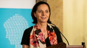 البروفيسورة ياسمين بلقايد تفتك جائزة نوابغ العرب في الطب بالإمارات