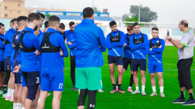 بالصور.. زغدود يشرع في عمله مع أولمبيك أقبو