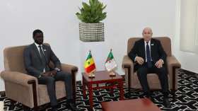 الرئيس تبون يتباحث مع نظيره السنغالي باسيرو ديوماي فاي