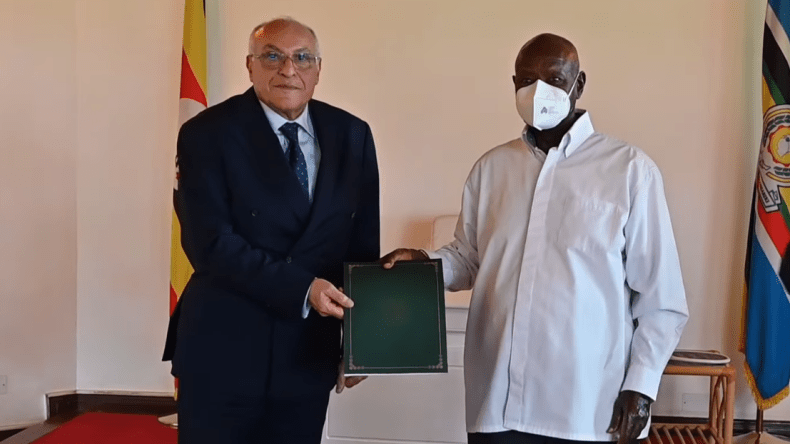 عطاف يُسلم رسالة الرئيس تبون لنظيره الأوغندي