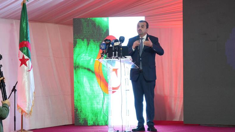 عرقاب يعاين مشروع استغلال منجم الزنك والرصاص ببجاية