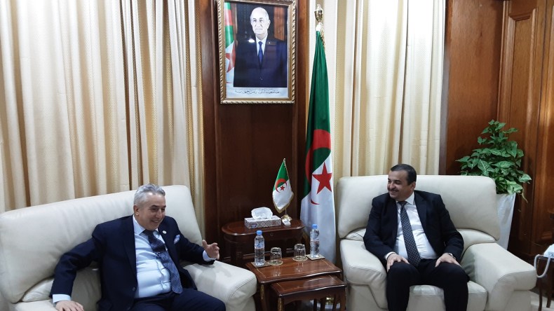 عرقاب يلتقي بالعالم الجزائري كريم زغيب وهذا ما تم الاتفاق عليه