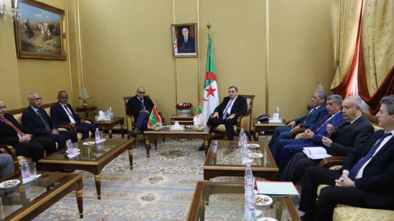 وزير العدل يستعرض تعزيز التعاون القضائي مع رئيس المحكمة العليا الموريتانية