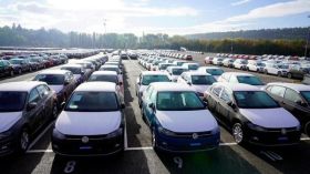 “حمايتك” تتوعد بكشف المستور حول عرقلة استيراد السيارات!