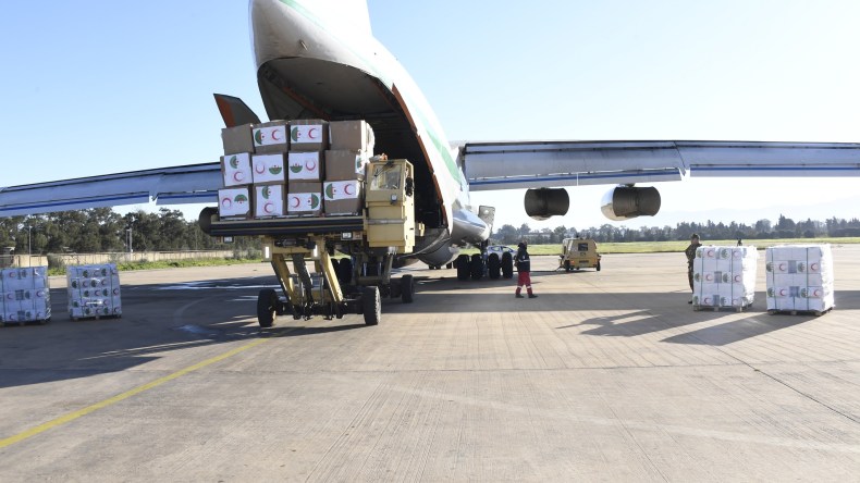 وصول المساعدات الإنسانية إلى العاصمة البوركينابية