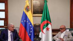 بوغالي يُستقبل من قبل نظيره الفنزويلي لمناقشة تعزيز العلاقات الثنائية