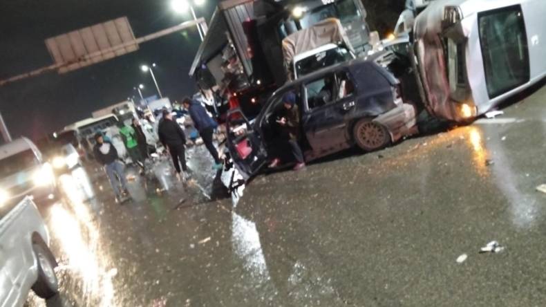 إصابة 10 أشخاص في حادث اصطدام تسلسلي بين 11 مركبة بالبليدة