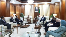 تعاون جزائري-عماني في قطاعات الطاقة والمناجم