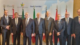 التوقيع على الإعلان المشترك للنوايا السياسية بشأن مشروع ممر الهيدروجين الجنوبي