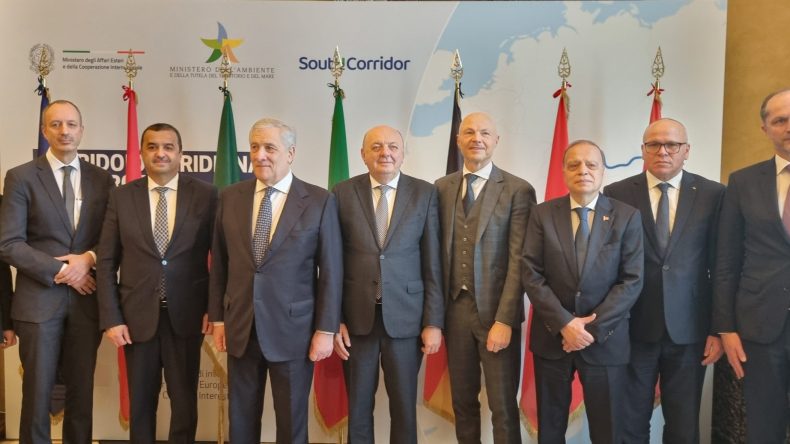 التوقيع على الإعلان المشترك للنوايا السياسية بشأن مشروع ممر الهيدروجين الجنوبي