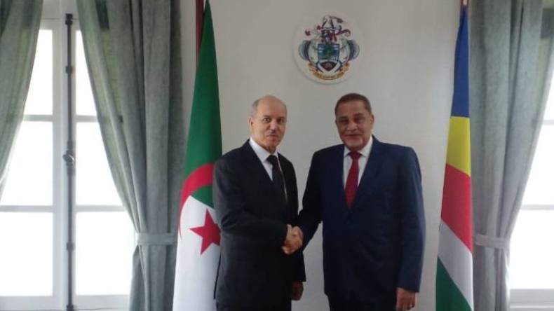 وزير الصحة يزور السيشل لتعزيز التعاون الثنائي