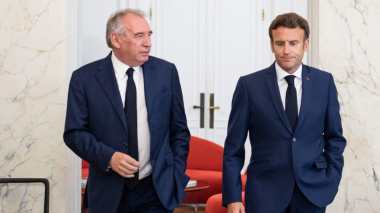 LFI veut “dégager” Bayrou et puis Macron!