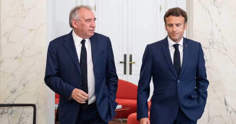 LFI veut “dégager” Bayrou et puis Macron!