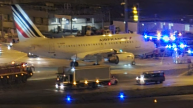 Un vol Air France fait demi-tour à Paris en urgence! (VIDEO)
