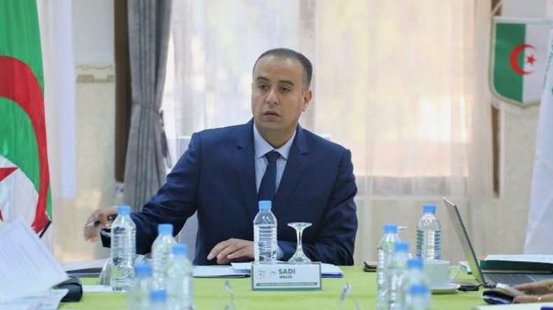 عودة الجزائر إلى اللّجنة التنفيذية لـ “الكاف”