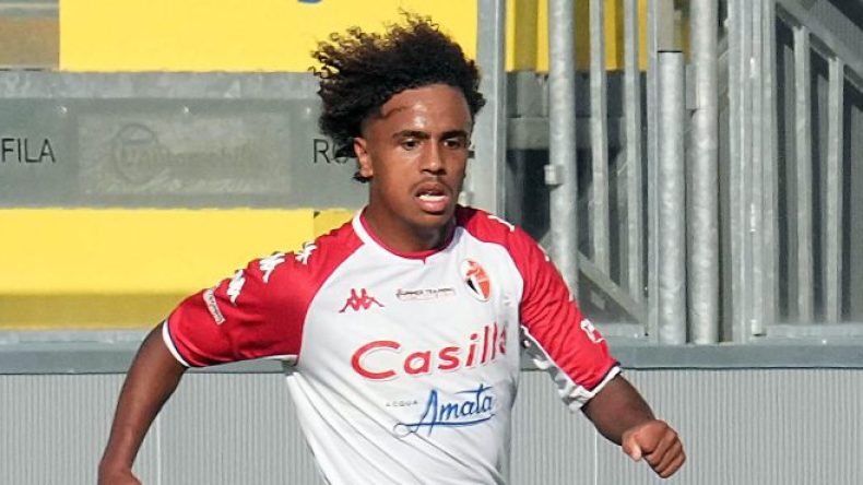 دولي جزائري يتعرّض للعنصرية في البطولة الإيطالية