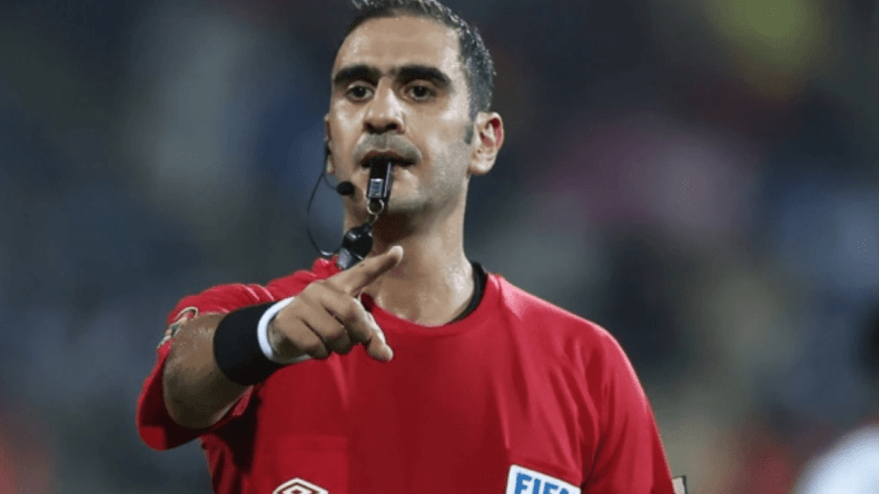 صافرة جزائرية لإدارة لقاء نادي المصري والزمالك في كأس “الكاف”