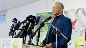 بن قرينة يثمّن تقنين الاستيراد المصغّر