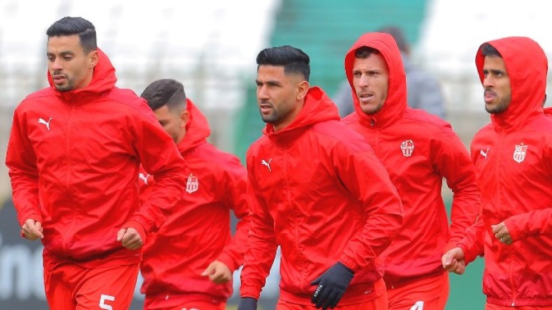 بِالفيديو: شهية لاعبي بلوزداد تفتّحت بعدما رُفع الطّعام!