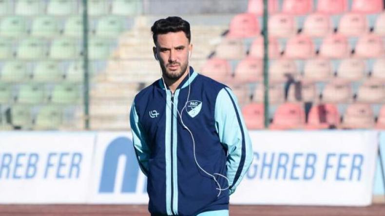 بِالفيديو: سقوط خطير لِحارس البارادو ونقله إلى المستشفى