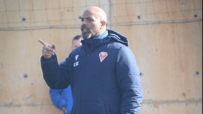 إدارة مولودية وهران تصدر بيانا بخصوص المدرب إيريك شال